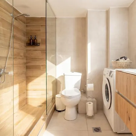 Urban Harmony Elegant 2br Living *
